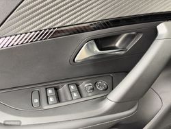 Peugeot 2008 N Allure Hybrid 145 eDCS6 - Miniatura 30