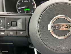 Nissan Qashqai DIG-T 140 mHEV Acenta 4x2 103 kW (140 CV) - Miniatura 11