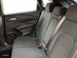 Nissan Qashqai DIG-T 140 mHEV Acenta 4x2 103 kW (140 CV) - Miniatura 13