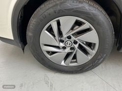 Nissan Qashqai DIG-T 140 mHEV Acenta 4x2 103 kW (140 CV) - Miniatura 24