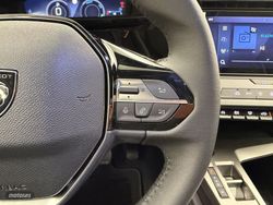 Peugeot 308 5P Allure Hybrid MHEV 145 e-DCS6 - Miniatura 17