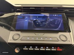 Peugeot 308 5P Allure Hybrid MHEV 145 e-DCS6 - Miniatura 20