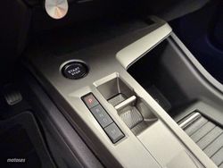 Peugeot 308 5P Allure Hybrid MHEV 145 e-DCS6 - Miniatura 28