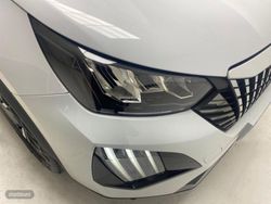 Peugeot 2008 Allure Gasolina 130 S&S EAT8 - Miniatura 13