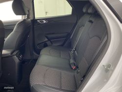 Kia XCeed 1.5 MHEV iMT Emotion 118 kW (160 CV) - Miniatura 13
