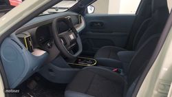 Fiat Grande Panda 1.2 MHEV DCT ICON 100 5P - Miniatura 11