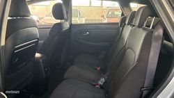 Kia Carens 1.7 CRDI VGT CONCEPT ECO-DYNAMICS 115 5P - Miniatura 13