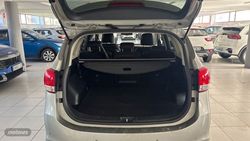 Kia Carens 1.7 CRDI VGT CONCEPT ECO-DYNAMICS 115 5P - Miniatura 9