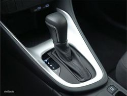 Toyota Yaris 1.5 e-CVT 116CV 120H Business - Miniatura 16