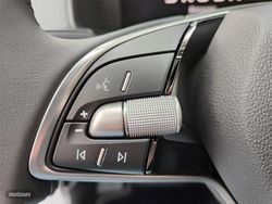Skoda Karoq 1.0 TSI 115CV Selection - Miniatura 16