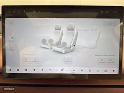 Leapmotor C10 REEV 28.4 kWh REEV Hybrid A Design - Miniatura 22