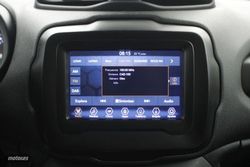 Jeep Renegade 1.3 G 110KW NIGHT EAGLE FWD DDCT 5P - Miniatura 12