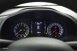 Jeep Renegade 1.3 G 110KW NIGHT EAGLE FWD DDCT 5P - Miniatura 9