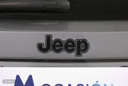 Jeep Renegade 1.3 G 110KW NIGHT EAGLE FWD DDCT 5P - Miniatura 14
