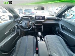 Peugeot 2008 Allure Puretech 130 S&S EAT8 - Miniatura 11