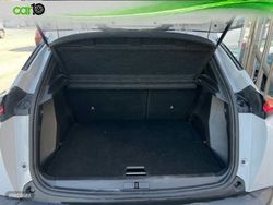 Peugeot 2008 Allure Puretech 130 S&S EAT8 - Miniatura 17