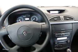 Renault Laguna Confort Expression 1.6 16V - Miniatura 7