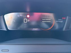 Peugeot 2008 Allure Hybrid eDCS6 100 kW (136 CV) - Miniatura 10