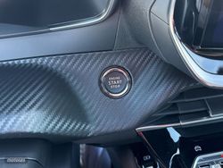 Peugeot 2008 Allure Hybrid eDCS6 100 kW (136 CV) - Miniatura 27