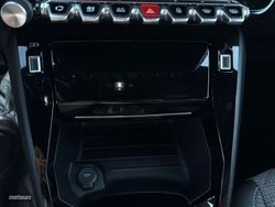 Peugeot 2008 Allure Hybrid eDCS6 100 kW (136 CV) - Miniatura 32