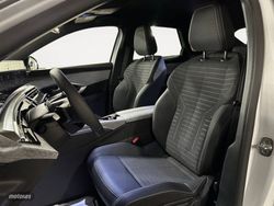 Peugeot 3008 1.2 107KW eDCS6 GT - Miniatura 11