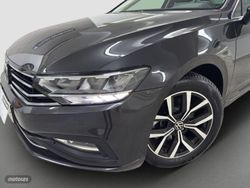 Volkswagen Passat Executive 2.0 TDI 150 cv / TECHO SOLAR - Miniatura 14