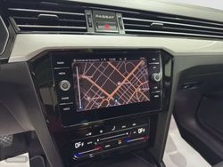 Volkswagen Passat Executive 2.0 TDI 150 cv / TECHO SOLAR - Miniatura 22