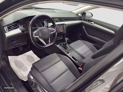 Volkswagen Passat Executive 2.0 TDI 150 cv / TECHO SOLAR - Miniatura 5