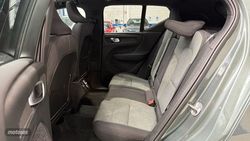 Volvo XC40 Plus, B3 Mild hybrid, Gasolina, Dark - Miniatura 10