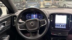 Volvo XC40 Plus, B3 Mild hybrid, Gasolina, Dark - Miniatura 12