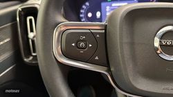 Volvo XC40 Plus, B3 Mild hybrid, Gasolina, Dark - Miniatura 18