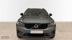 Volvo XC40 Plus, B3 Mild hybrid, Gasolina, Dark - Miniatura 2