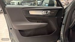 Volvo XC40 Plus, B3 Mild hybrid, Gasolina, Dark - Miniatura 25