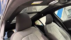 Volvo XC40 Plus, B3 Mild hybrid, Gasolina, Dark - Miniatura 27