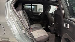 Volvo XC40 Plus, B3 Mild hybrid, Gasolina, Dark - Miniatura 29