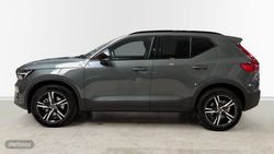 Volvo XC40 Plus, B3 Mild hybrid, Gasolina, Dark - Miniatura 3