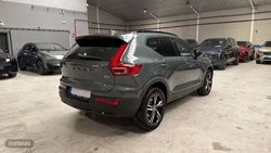 Volvo XC40 Plus, B3 Mild hybrid, Gasolina, Dark - Miniatura 34