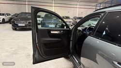 Volvo XC40 Plus, B3 Mild hybrid, Gasolina, Dark - Miniatura 44