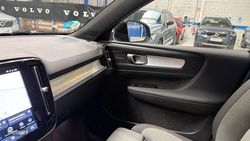 Volvo XC40 Plus, B3 Mild hybrid, Gasolina, Dark - Miniatura 46