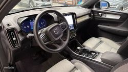 Volvo XC40 Plus, B3 Mild hybrid, Gasolina, Dark - Miniatura 8