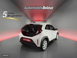 Toyota Aygo X Cross 5 AÑOS GARANTÍA - Miniatura 6