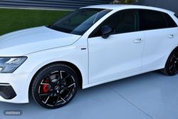Audi A3 Sportback Black line 35 TDI 110kW 150CV - Miniatura 21