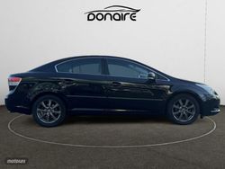 Toyota Avensis 2.0 D-4D Business - Miniatura 18