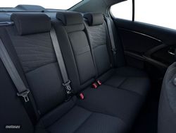 Toyota Avensis 2.0 D-4D Business - Miniatura 7