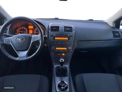 Toyota Avensis 2.0 D-4D Business - Miniatura 9