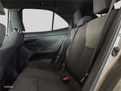 Toyota Yaris Cross 1.5 120H Active Tech - Miniatura 7