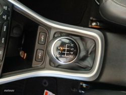 Suzuki SX4 SCross 1.6 DDiS GLX - Miniatura 18