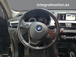 BMW X1 sDrive16d - Miniatura 11