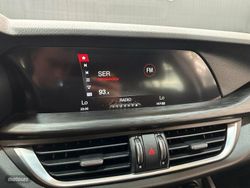Alfa Romeo Stelvio 2.2 Diésel 118kW (160CV) Super RWD - Miniatura 15