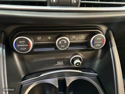 Alfa Romeo Stelvio 2.2 Diésel 118kW (160CV) Super RWD - Miniatura 17